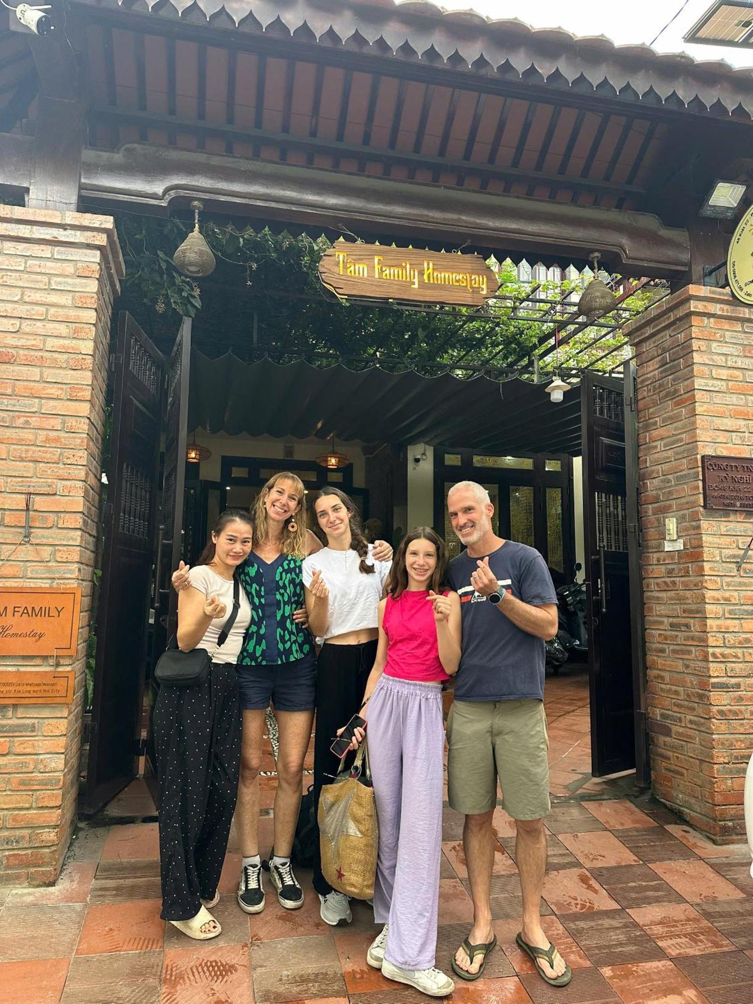 Tam Family Homestay-Хюе Екстер'єр фото